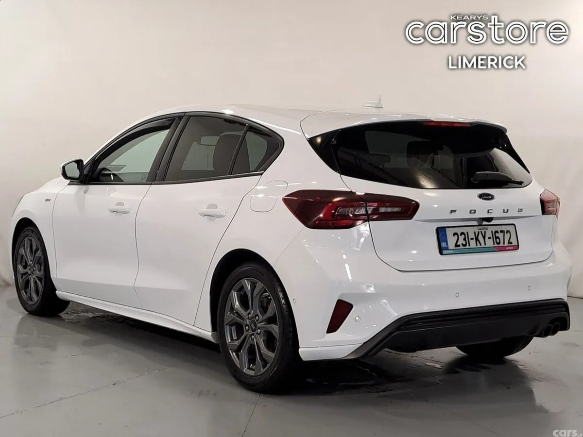Ford Focus Hatchback, Petrol, 2023, White