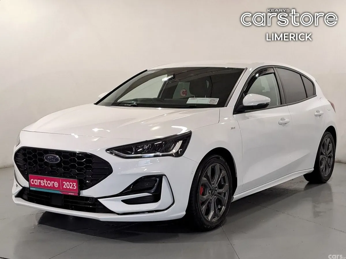 Ford Focus Hatchback, Petrol, 2023, White