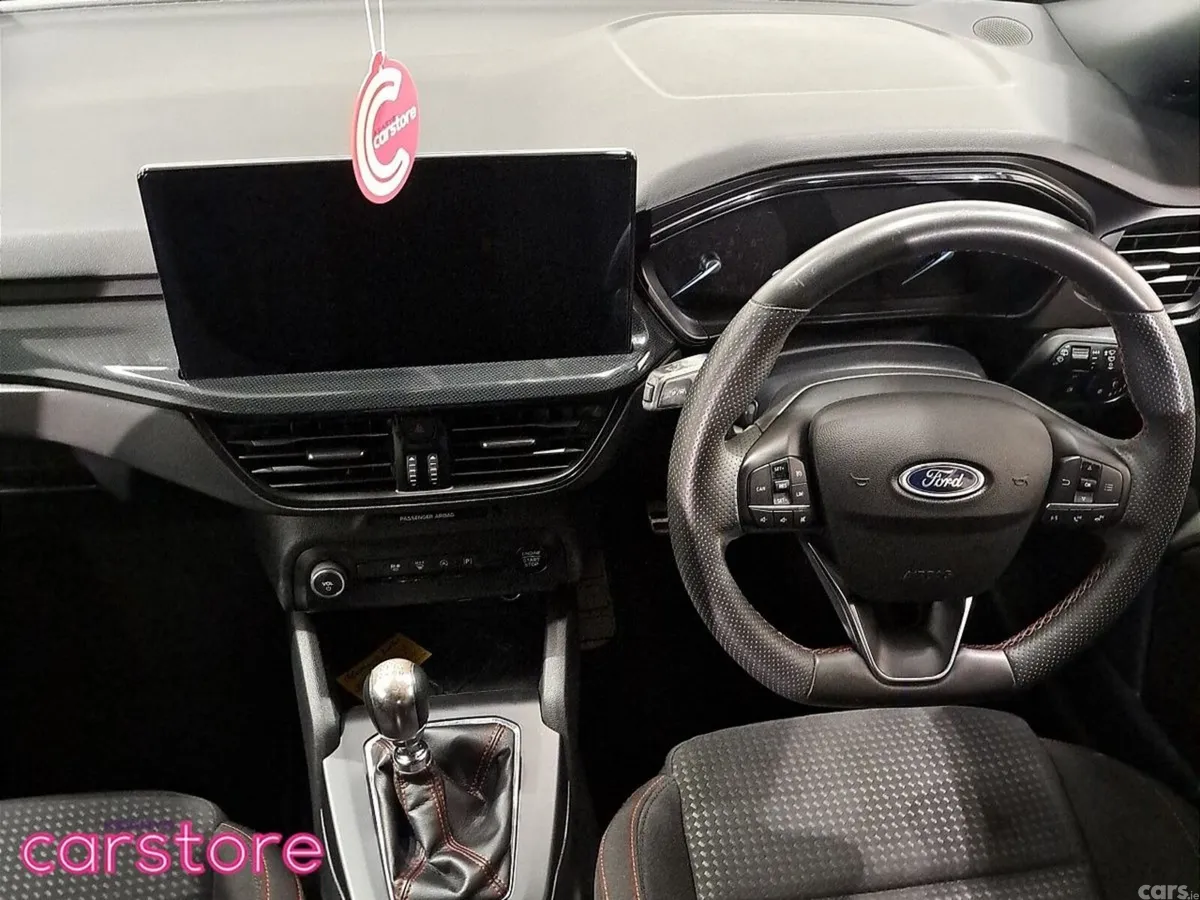 Ford Focus Hatchback, Petrol, 2023, White