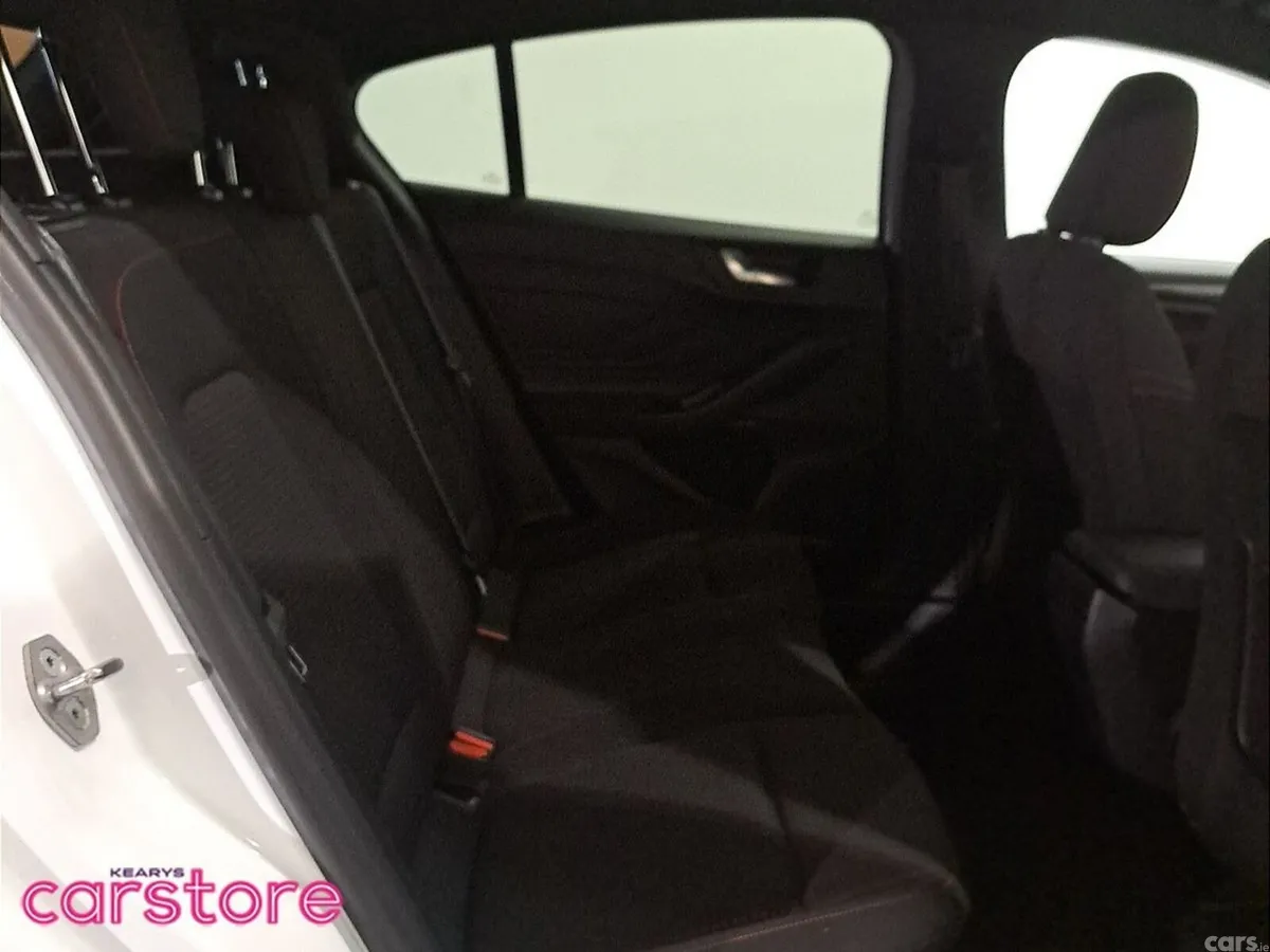 Ford Focus Hatchback, Petrol, 2023, White