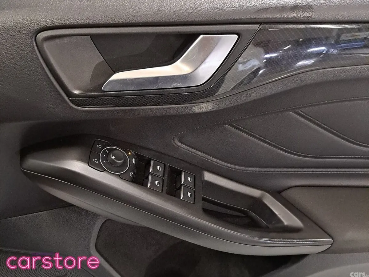 Ford Focus Hatchback, Petrol, 2023, White