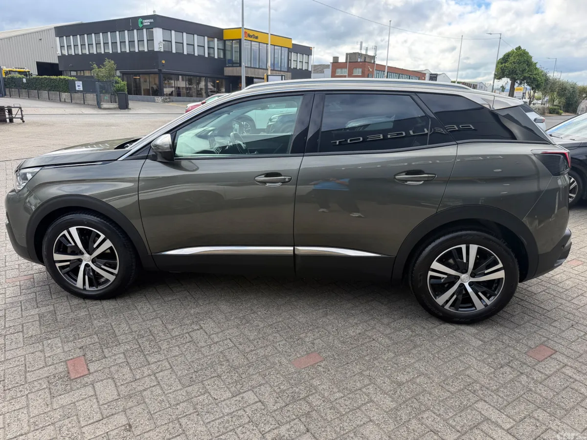 Peugeot 3008 MPV, Petrol, 2020, Grey