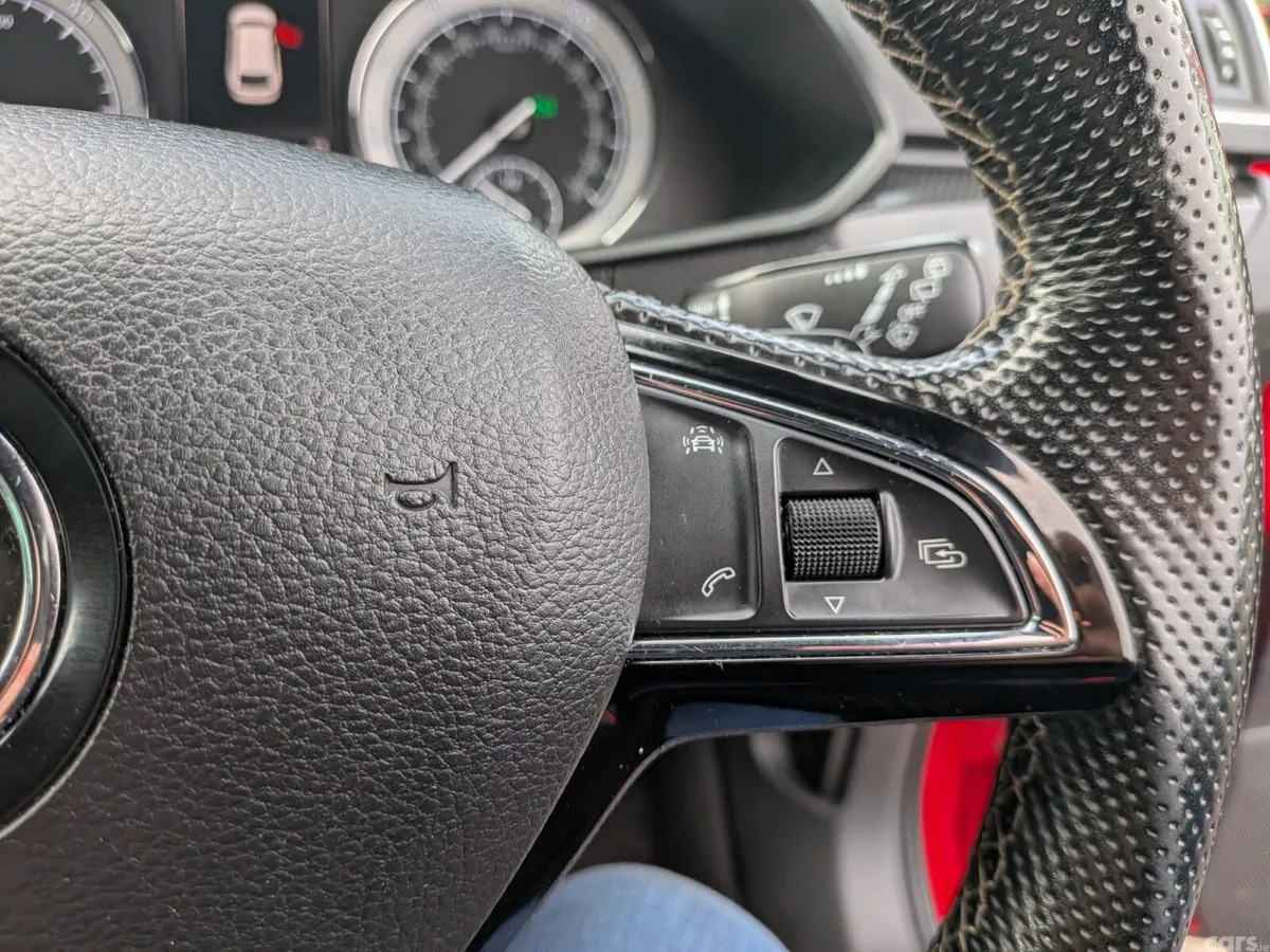 Skoda Superb Hatchback, Diesel, 2018, Red