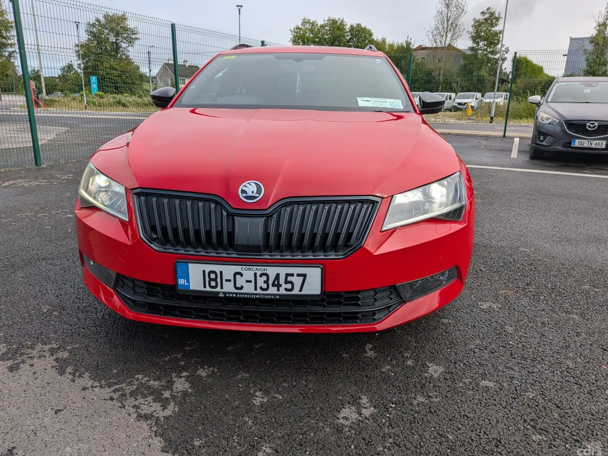 Skoda Superb Hatchback, Diesel, 2018, Red