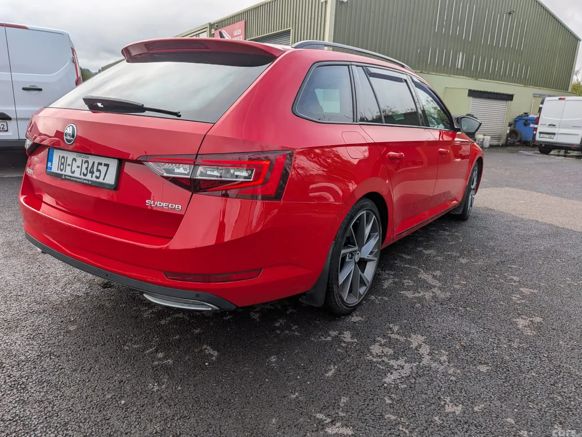 Skoda Superb Hatchback, Diesel, 2018, Red