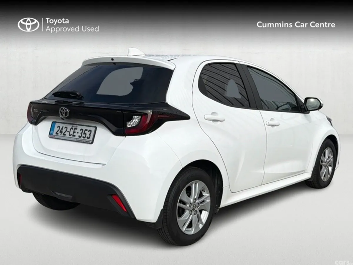 Toyota Yaris Hatchback, Petrol, 2024, White