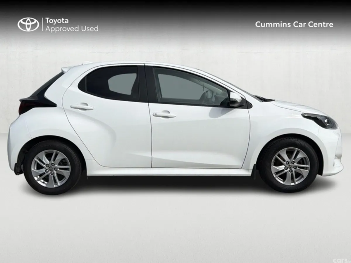 Toyota Yaris Hatchback, Petrol, 2024, White