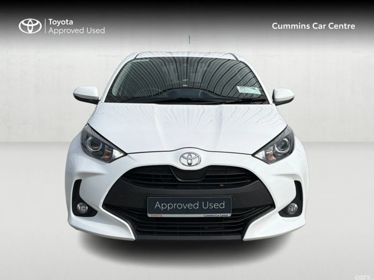 Toyota Yaris Hatchback, Petrol, 2024, White