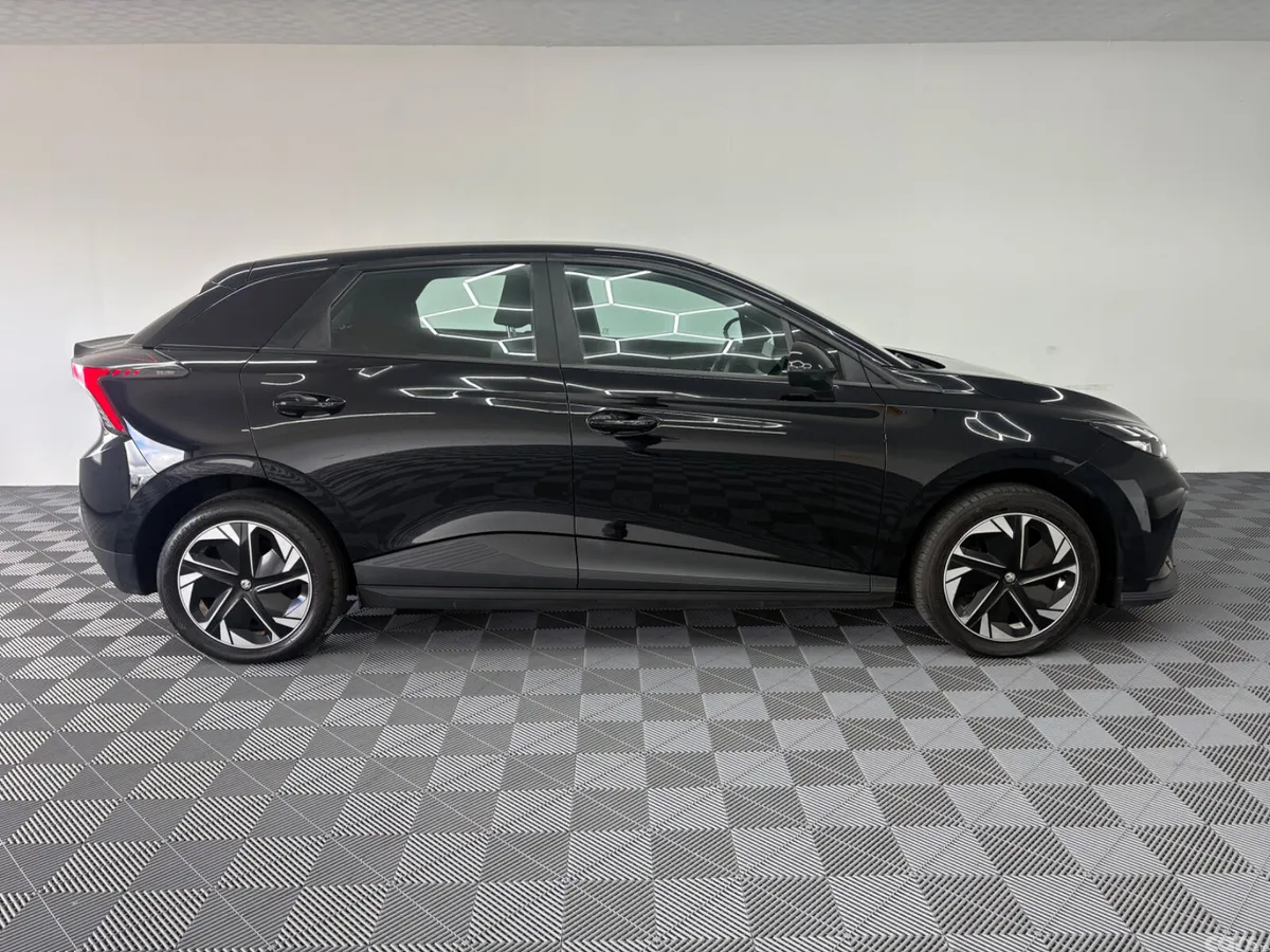 MG MG4 Hatchback, Electric, 2023, Black