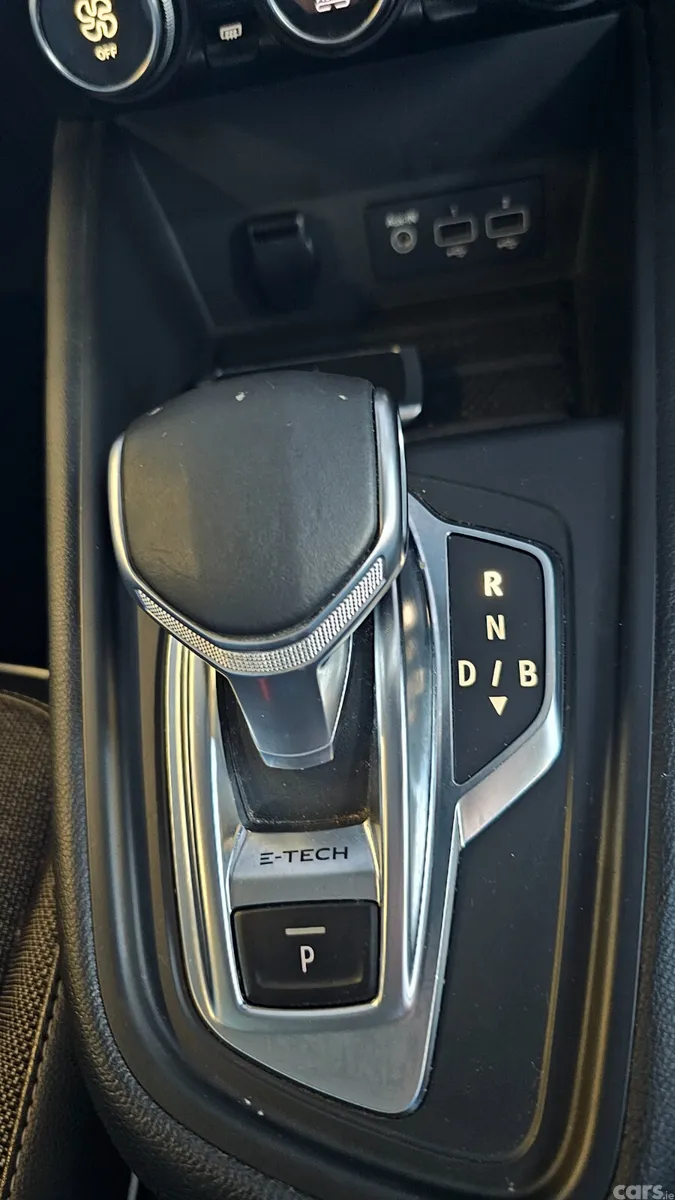 Renault Captur Hatchback, Petrol Plug-in Hybrid, 2021, Grey