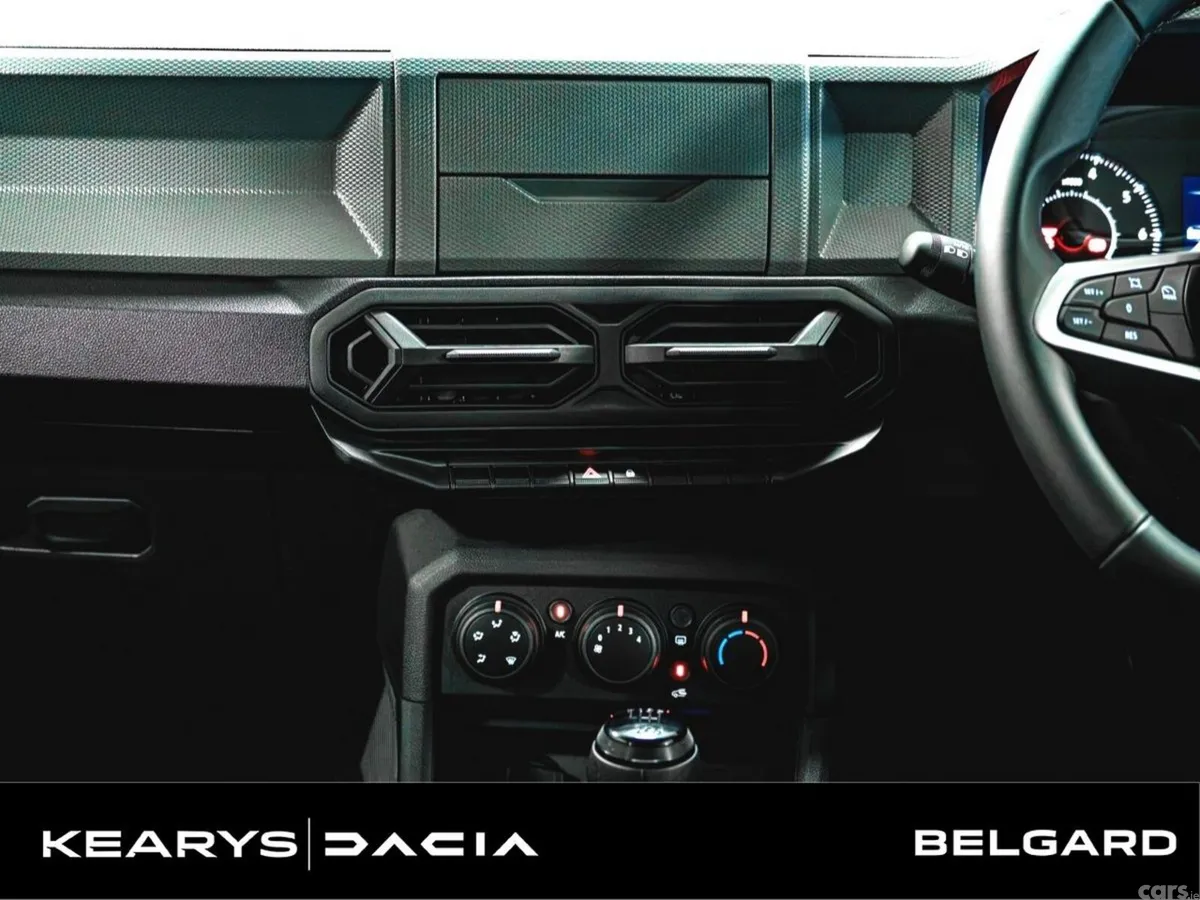 Dacia Duster SUV, Petrol, 2026, Grey