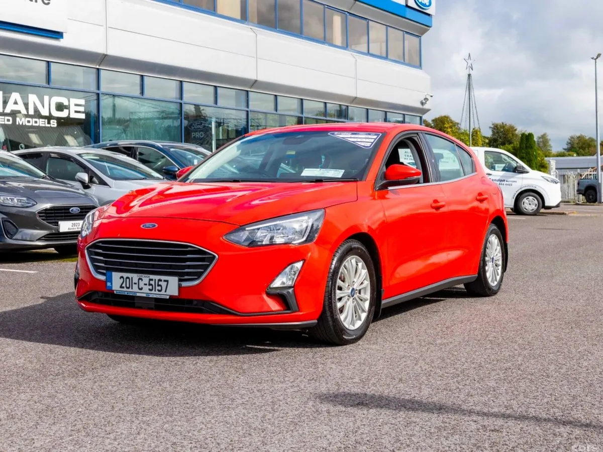 Ford Focus Hatchback, Diesel, 2020, Red