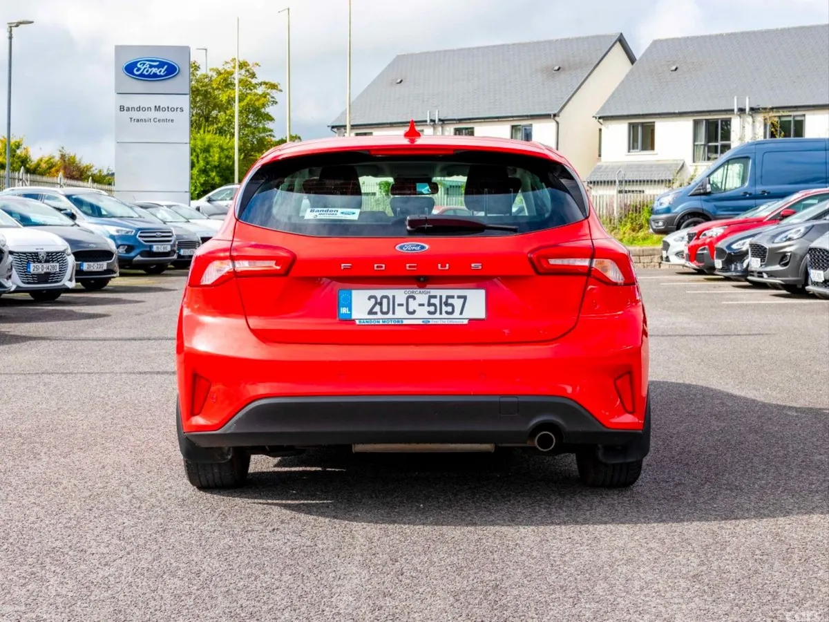 Ford Focus Hatchback, Diesel, 2020, Red