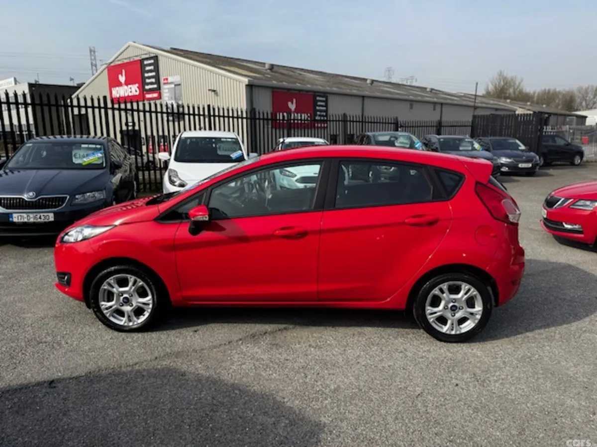 Ford Fiesta Hatchback, Petrol, 2016, Red