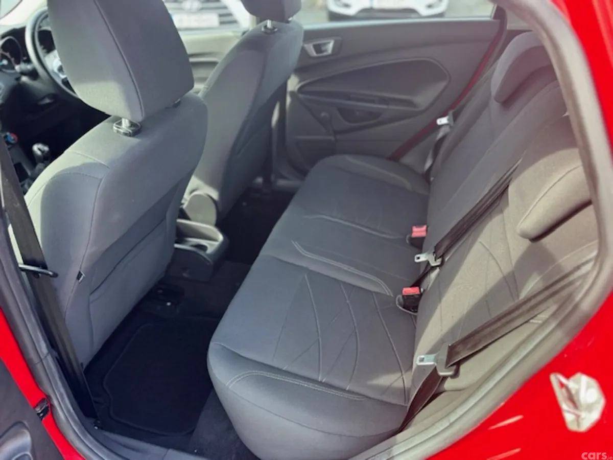 Ford Fiesta Hatchback, Petrol, 2016, Red