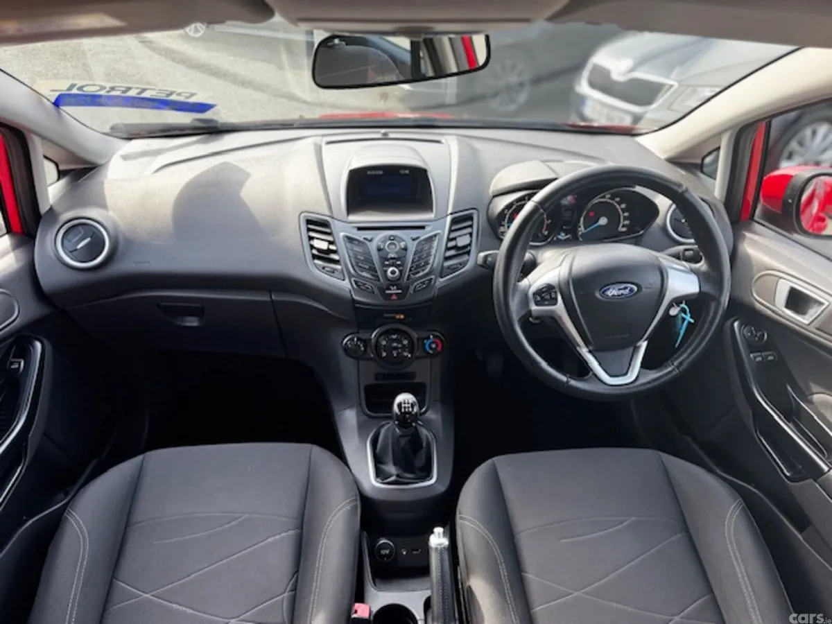 Ford Fiesta Hatchback, Petrol, 2016, Red