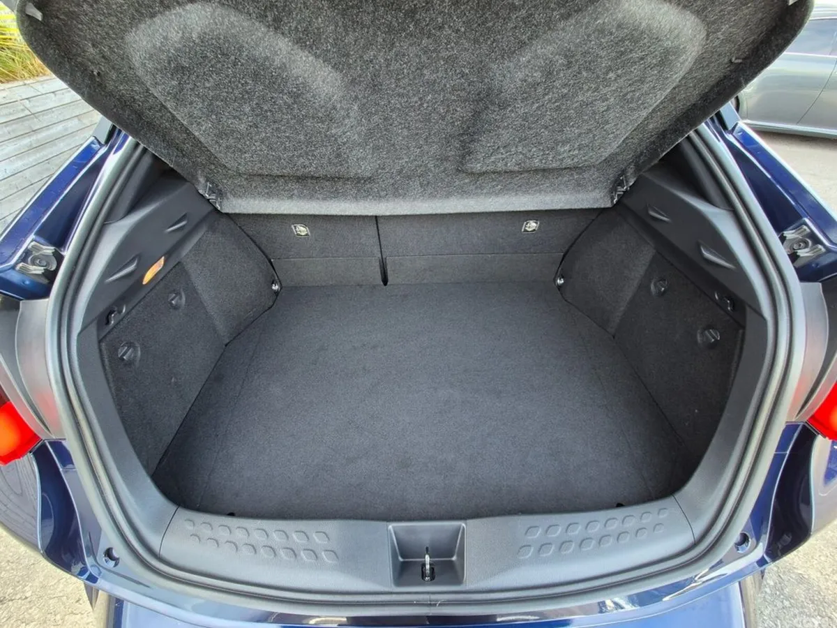 Toyota C-HR SUV, Petrol Hybrid, 2021, Blue