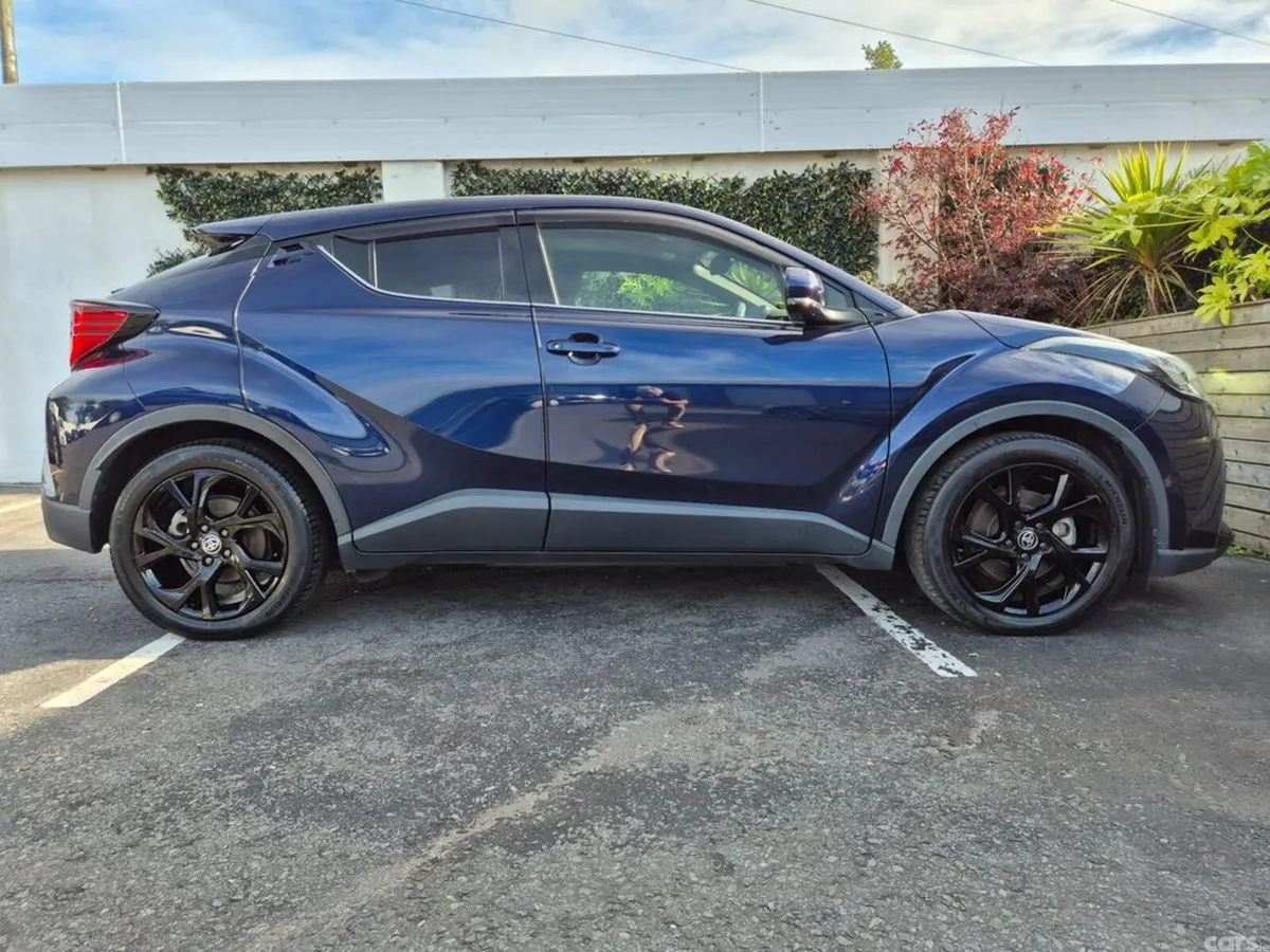 Toyota C-HR SUV, Petrol Hybrid, 2021, Blue