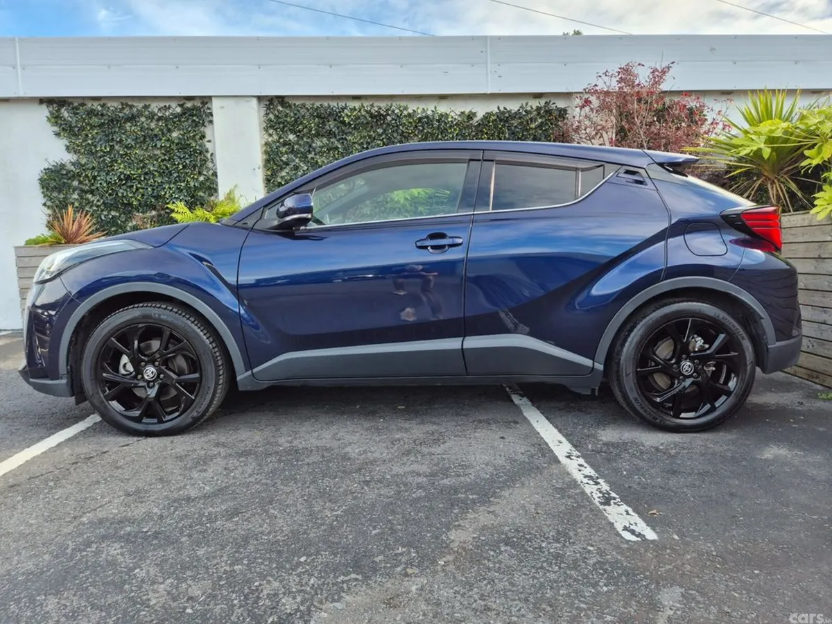 Toyota C-HR SUV, Petrol Hybrid, 2021, Blue