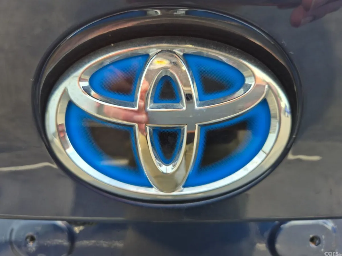 Toyota C-HR SUV, Petrol Hybrid, 2021, Blue