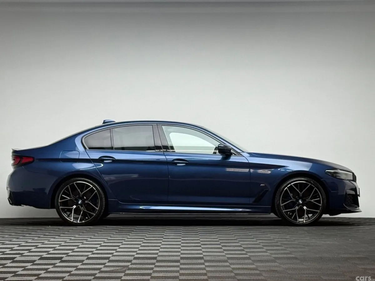 BMW 5-Series Saloon, Petrol Plug-in Hybrid, 2021, Blue