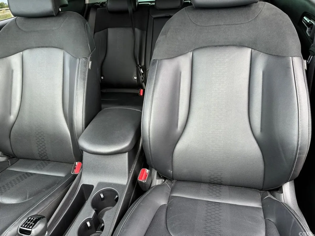 Kia Sportage SUV, Diesel Hybrid, 2026, Red