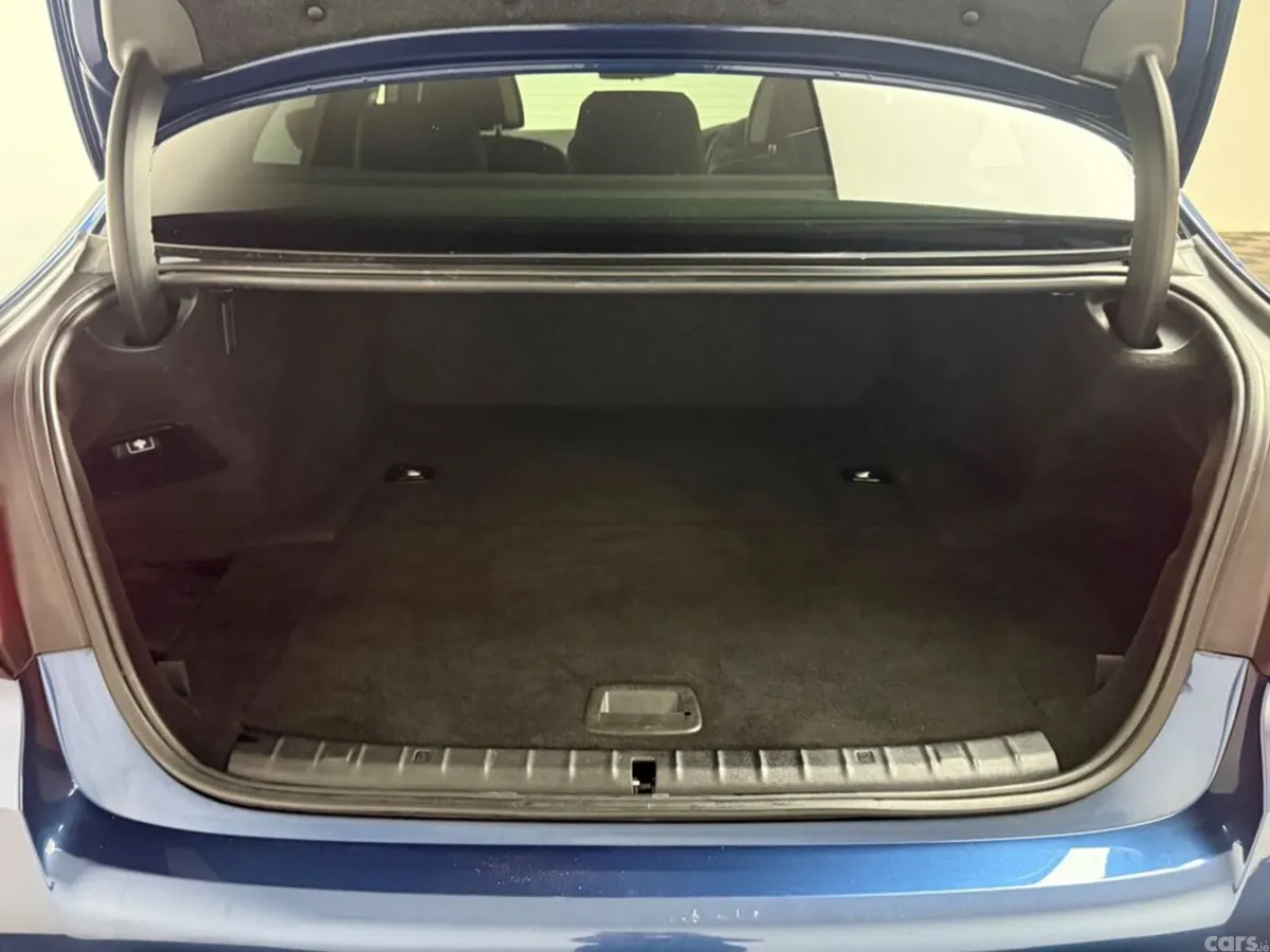 BMW 5-Series Saloon, Petrol Plug-in Hybrid, 2021, Blue