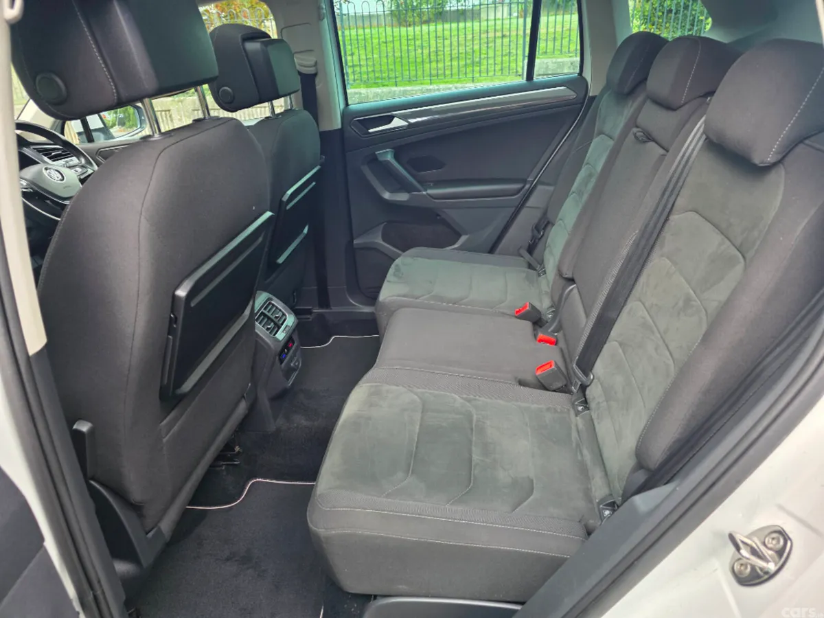 Volkswagen Tiguan Hatchback, Diesel, 2017, White