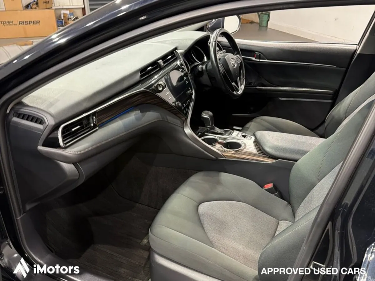 Toyota Camry Saloon, Petrol Hybrid, 2020, Black