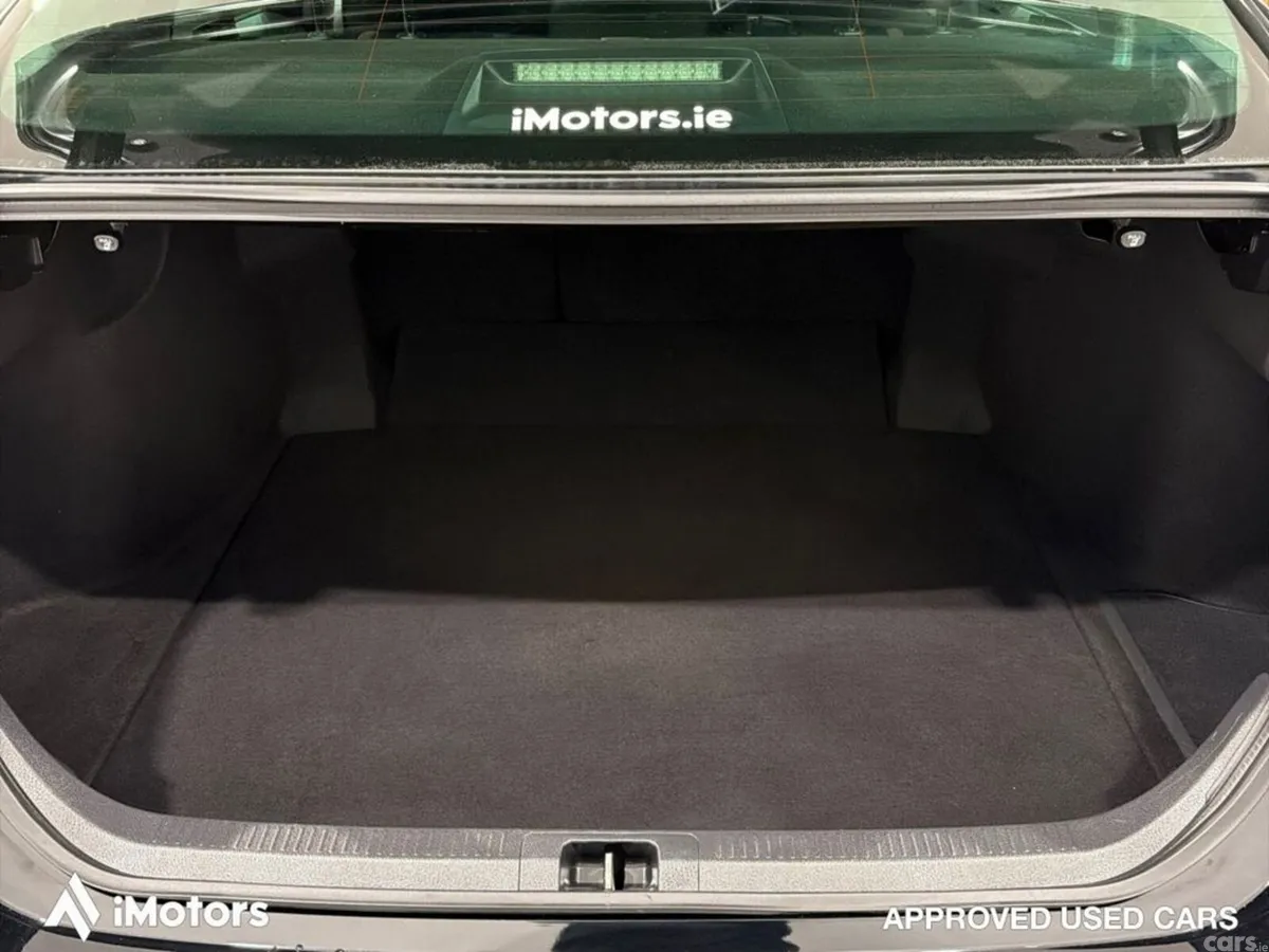 Toyota Camry Saloon, Petrol Hybrid, 2020, Black