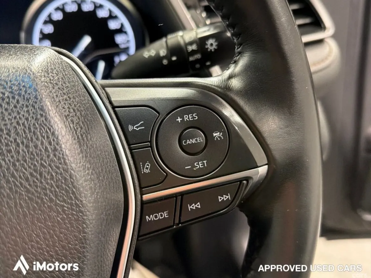 Toyota Camry Saloon, Petrol Hybrid, 2020, Black
