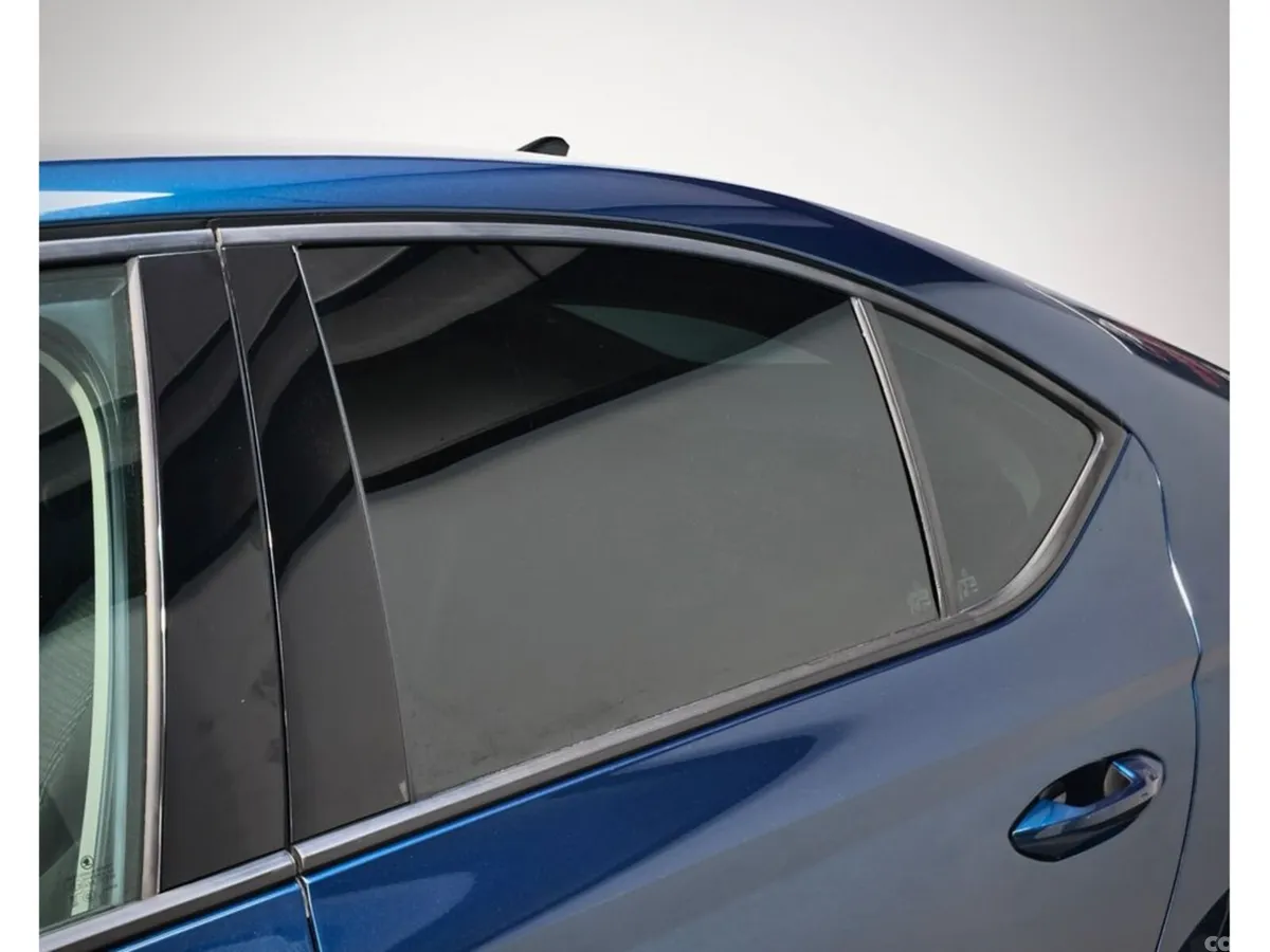 Skoda Octavia Hatchback, Diesel, 2023, Blue