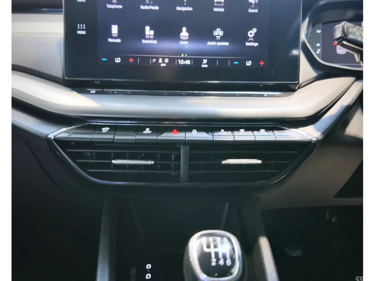Skoda Octavia Hatchback, Diesel, 2023, Blue