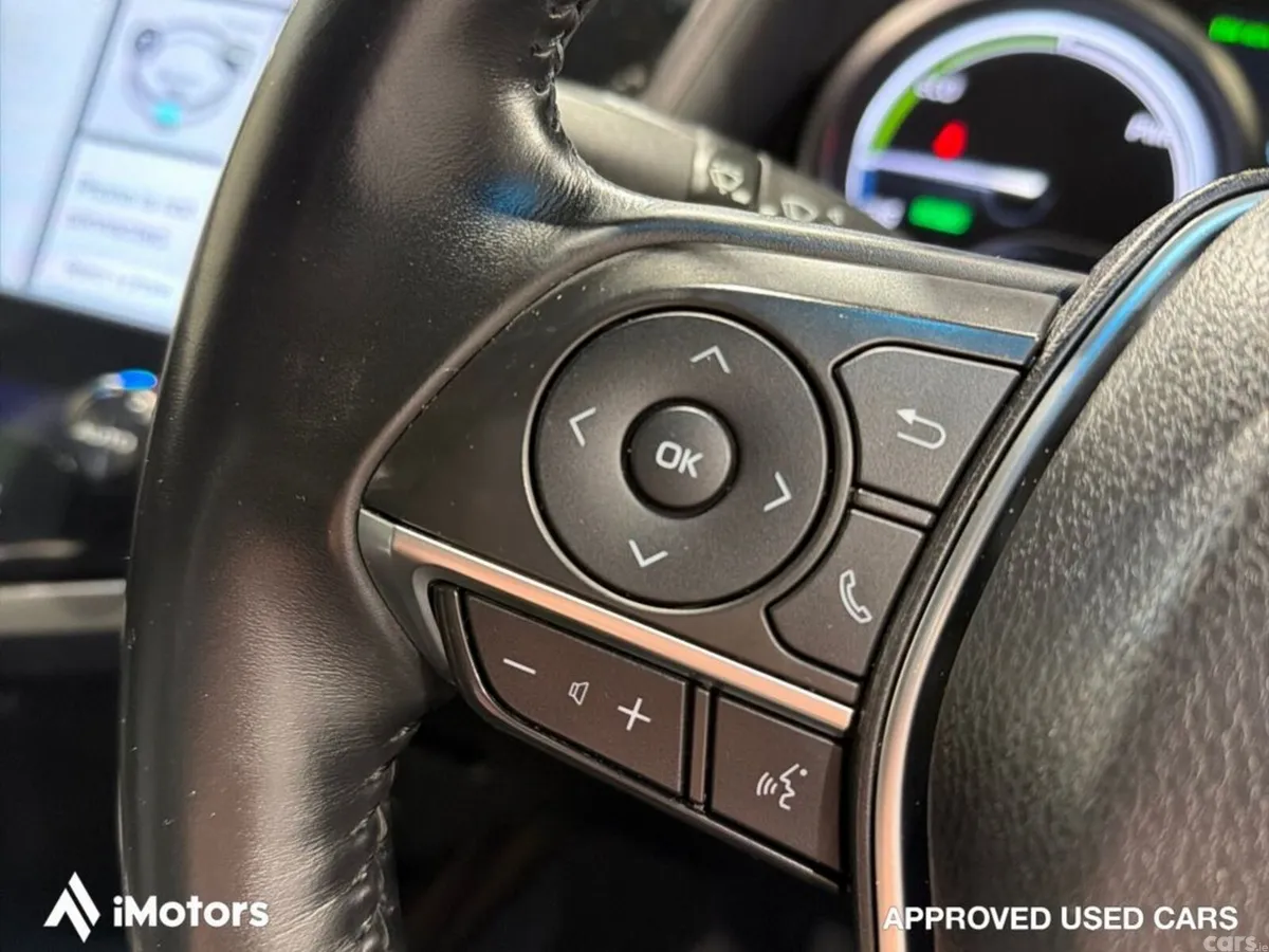 Toyota Camry Saloon, Petrol Hybrid, 2020, Black