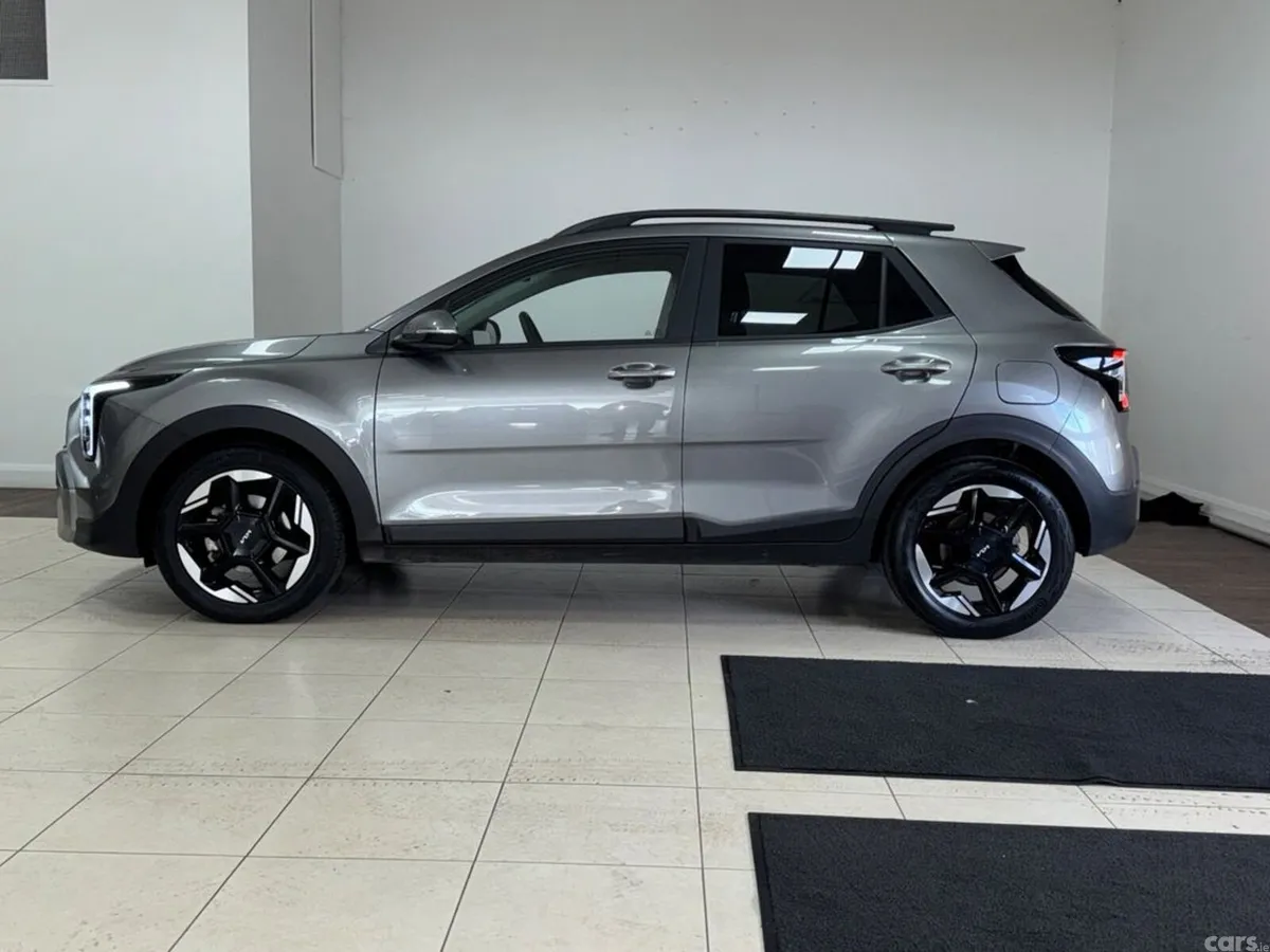 Kia Stonic Estate, Petrol Hybrid, 2026, Grey