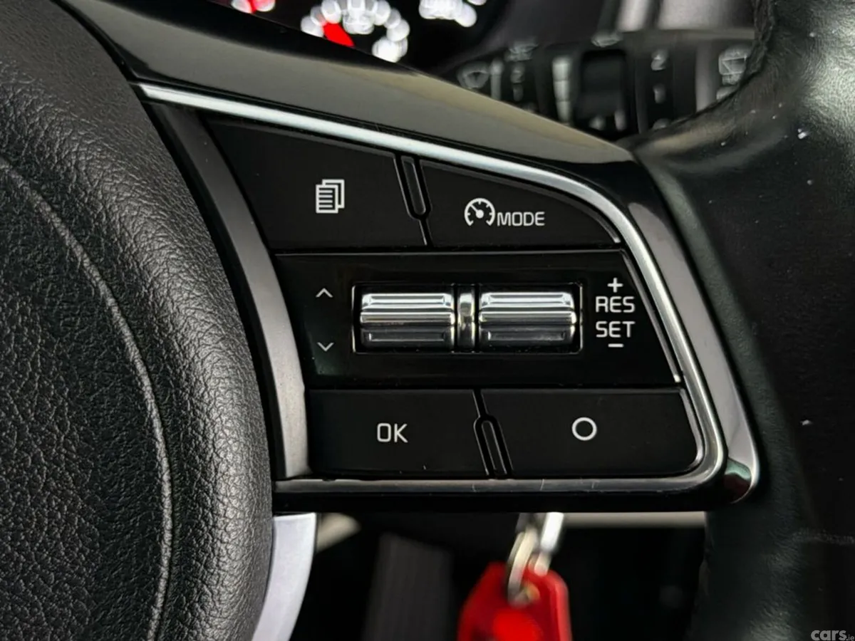 Kia Sportage SUV, Diesel Hybrid, 2021, Red