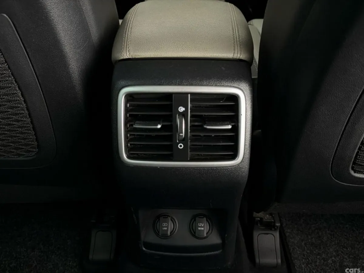 Kia Sportage SUV, Diesel Hybrid, 2021, Red