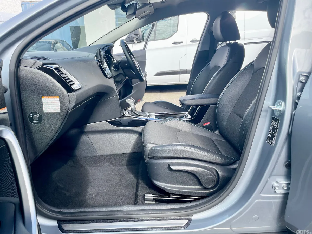 Kia XCeed Hatchback, Petrol Plug-in Hybrid, 2023, Grey