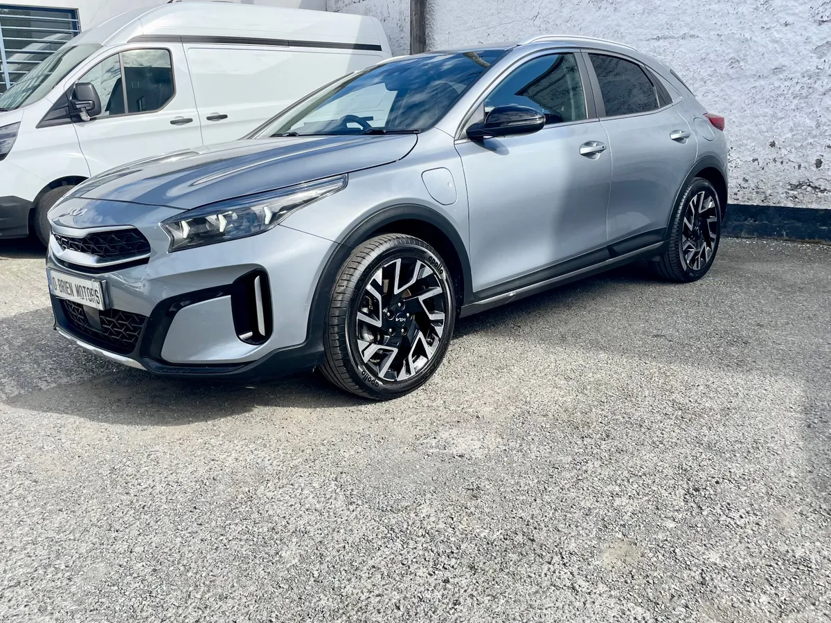 Kia XCeed Hatchback, Petrol Plug-in Hybrid, 2023, Grey