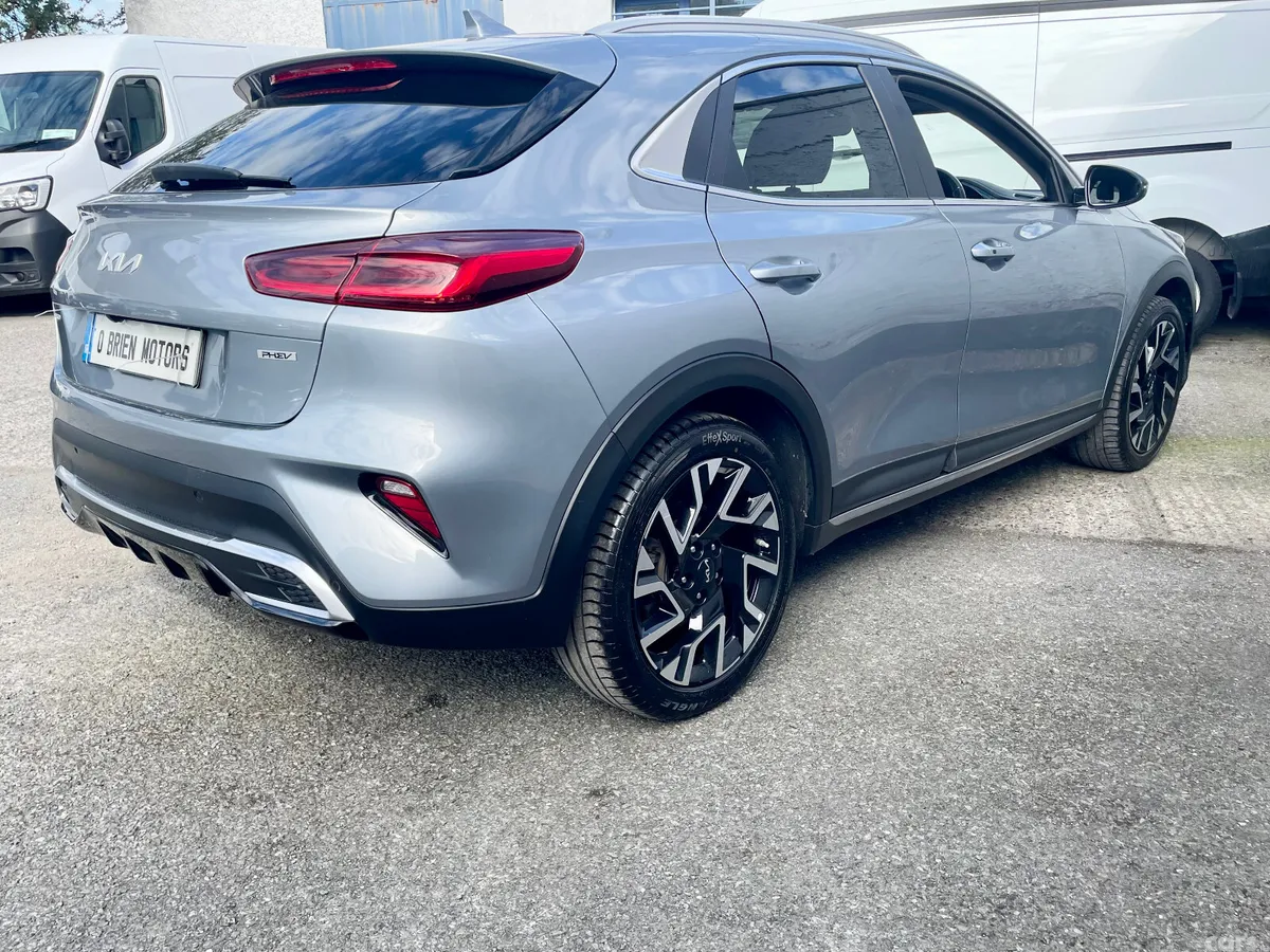 Kia XCeed Hatchback, Petrol Plug-in Hybrid, 2023, Grey