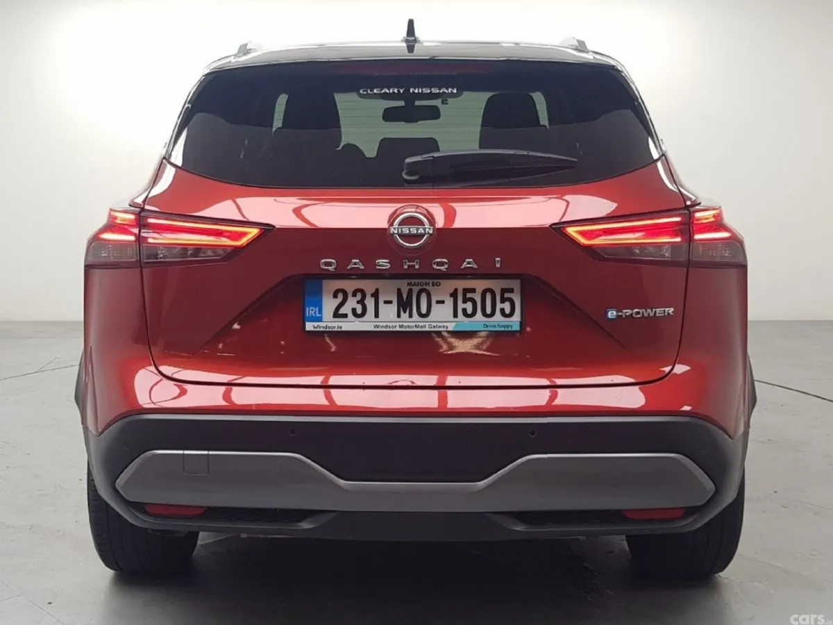 Nissan Qashqai MPV, Petrol Hybrid, 2023, Orange