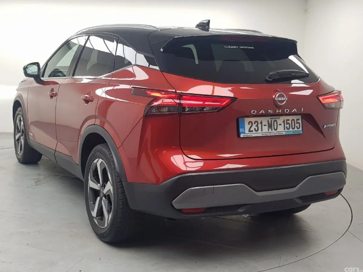 Nissan Qashqai MPV, Petrol Hybrid, 2023, Orange