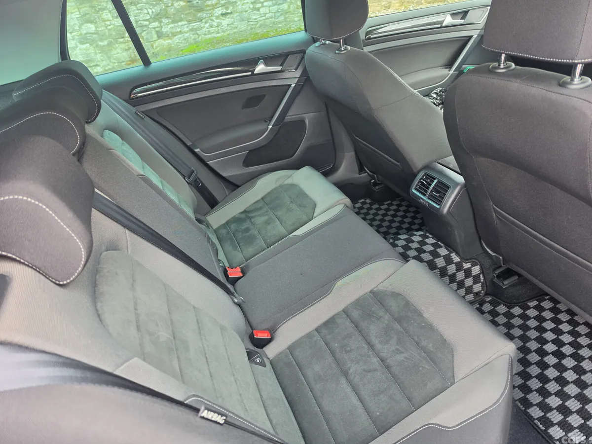 Volkswagen Golf Hatchback, Petrol, 2017, Black