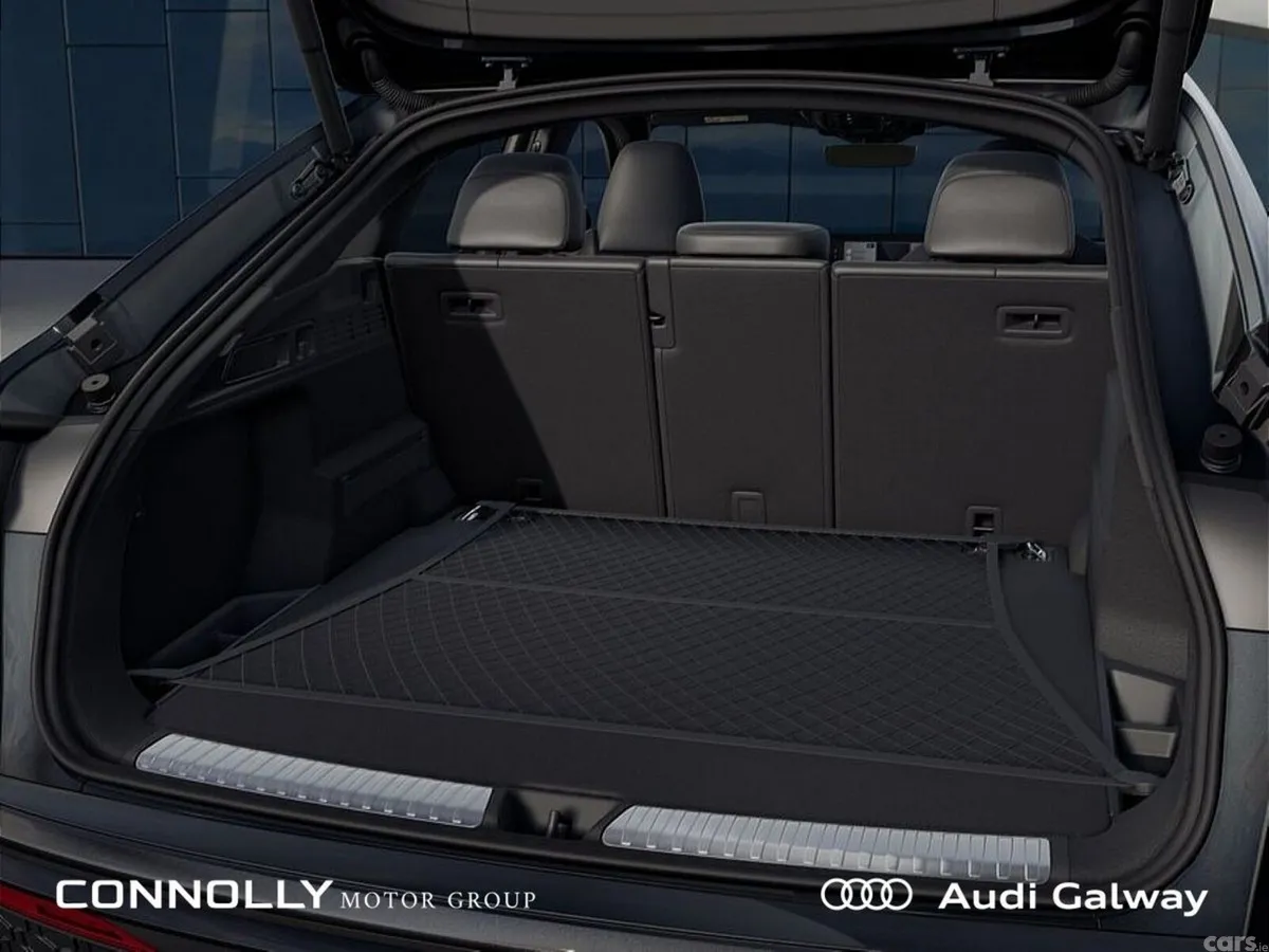 Audi Q5 SUV, Petrol Plug-in Hybrid, 2027, Black