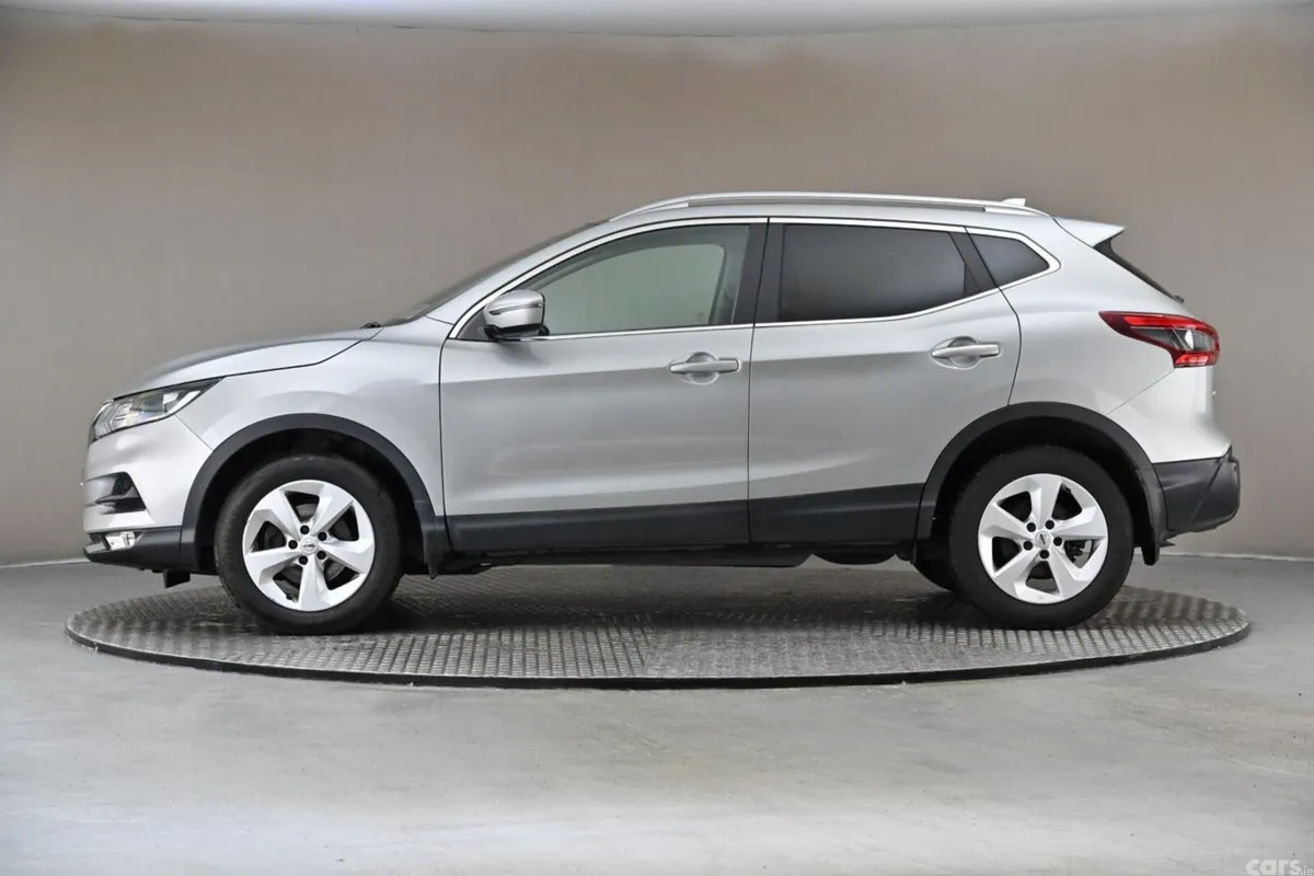 Nissan Qashqai SUV, Petrol, 2019, Grey