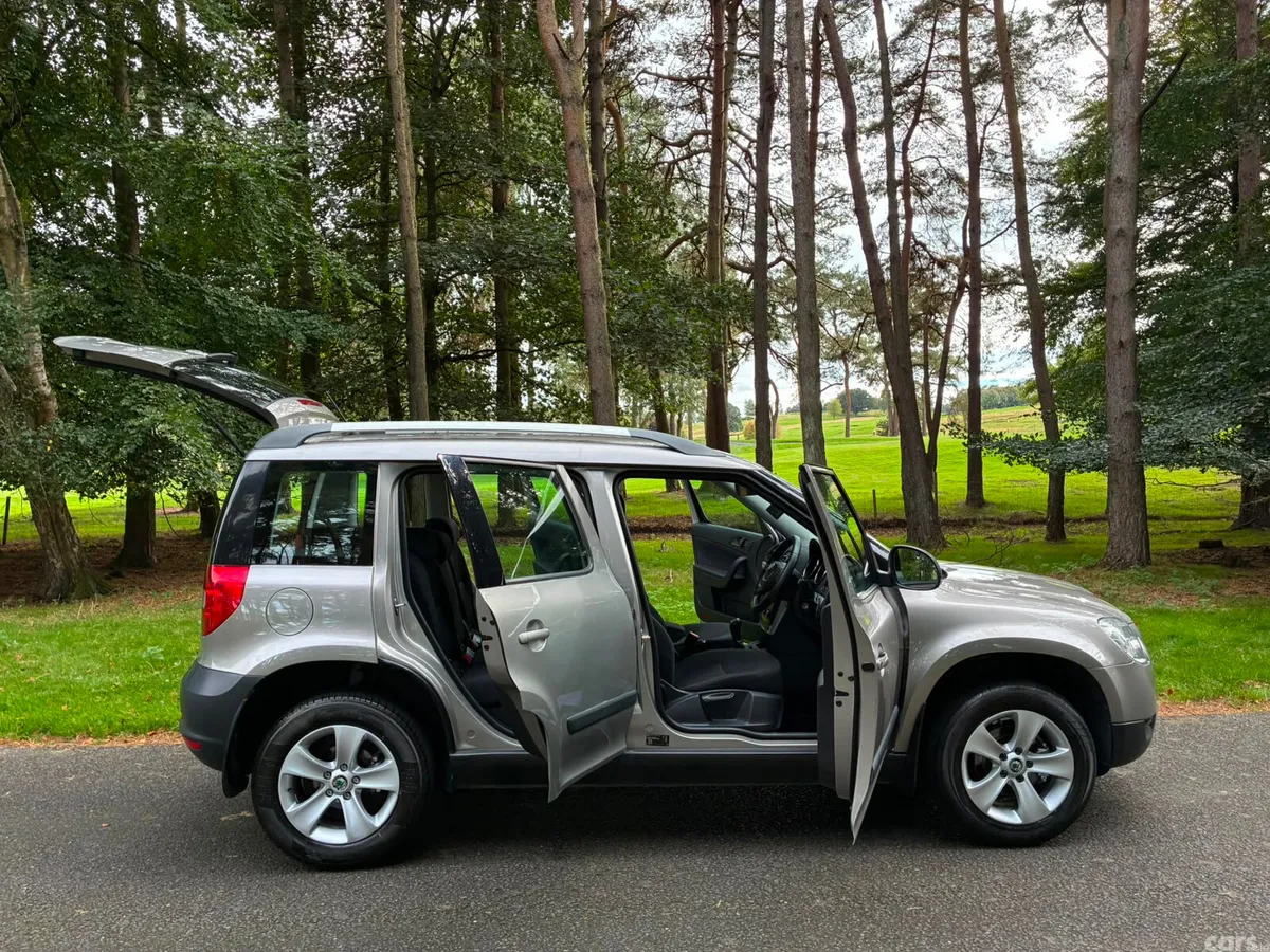 Skoda Yeti SUV, Diesel, 2011, Beige