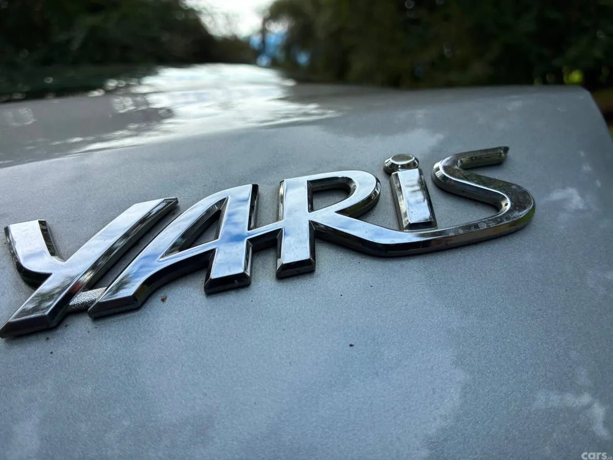 Toyota Yaris Hatchback, Petrol, 2010, Silver