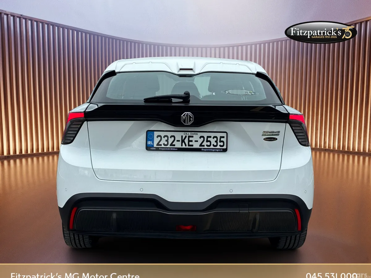 MG MG4 Hatchback, Electric, 2023, White