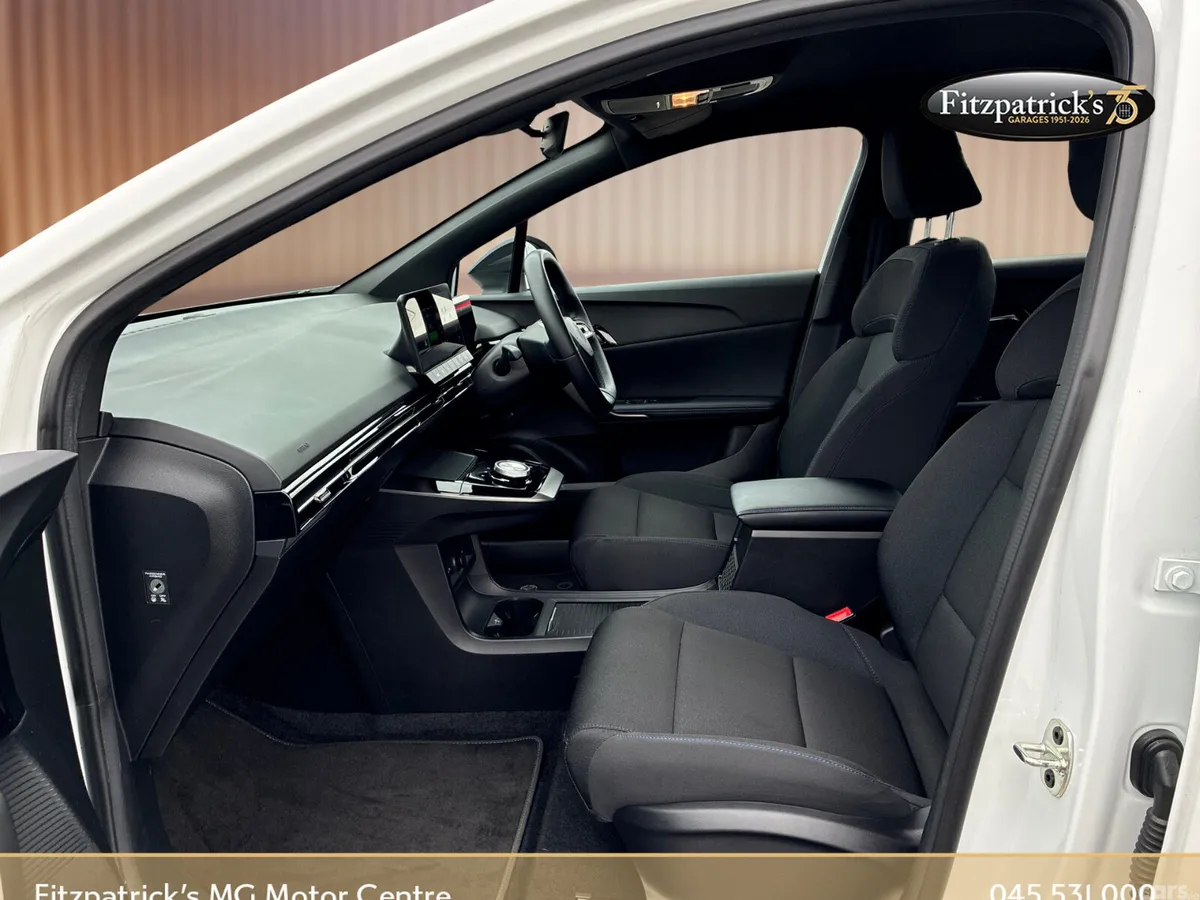 MG MG4 Hatchback, Electric, 2023, White