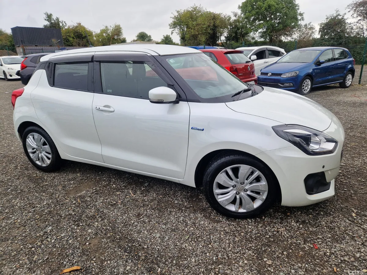 Suzuki Swift Hatchback, Petrol Hybrid, 2018, White